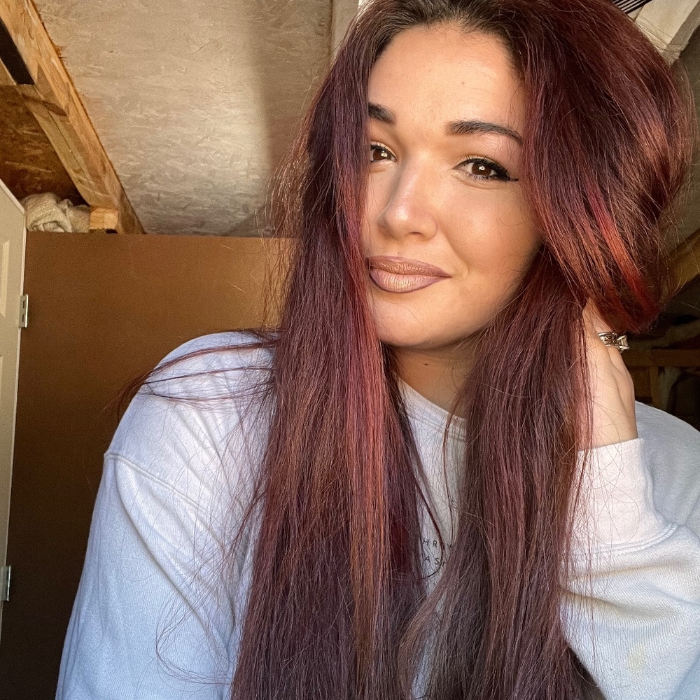 Meet your Posher, Mikala